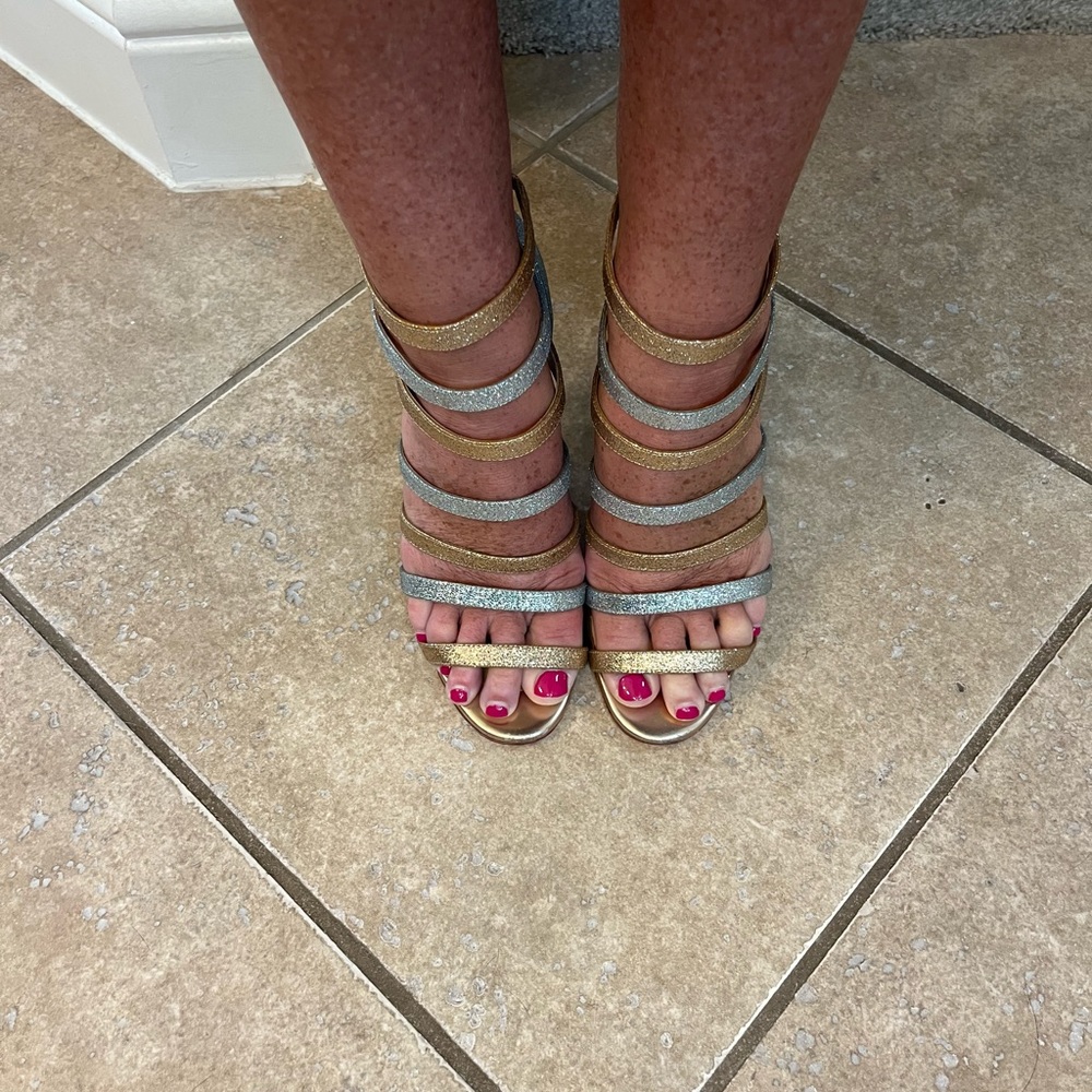 🔥🔥🔥Christian Louboutin’s strapped heels! - Picture 5 of 8